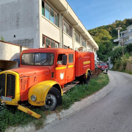 Pirate Backpackers Hostel Ulcinj Ngoại thất bức ảnh