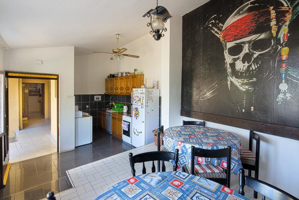 Pirate Backpackers Hostel Ulcinj Ngoại thất bức ảnh